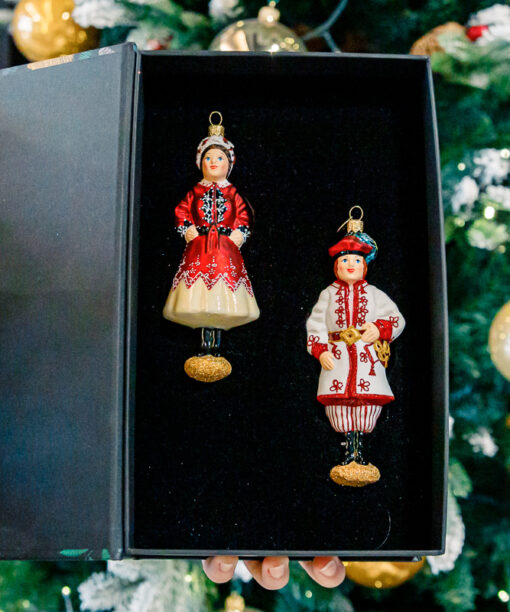 Folk Set - East Cracow Couple in a floral box  1k0a0815