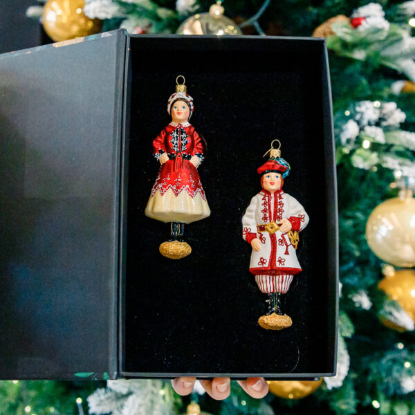 Folk Set - East Cracow Couple in a floral box 1k0a0815