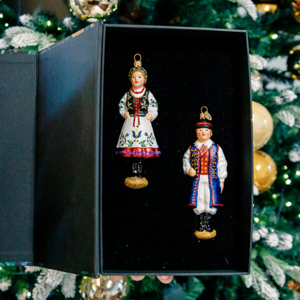Folk Set - Kashuby Couple in a floral box 1k0a0816
