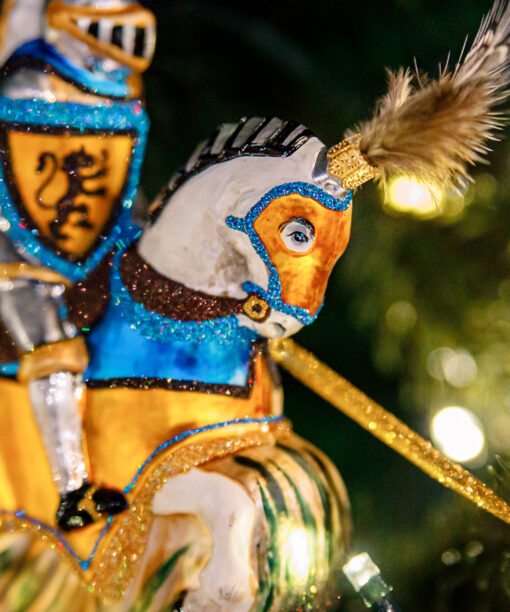 Knight on a horse - blue  1k0a3826