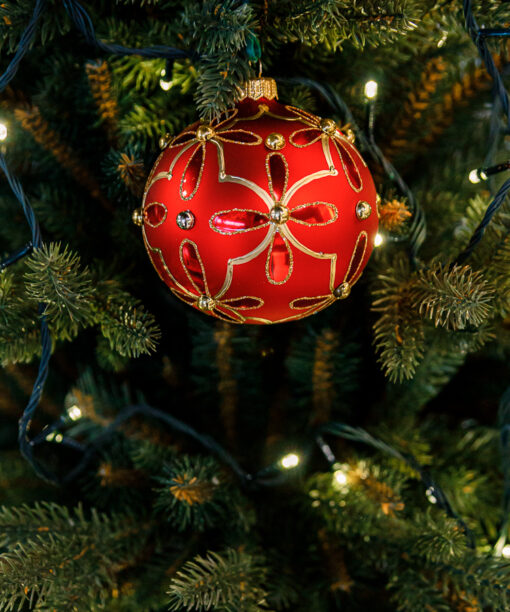 Royal Ornaments - Red Daisies 1k0a43041