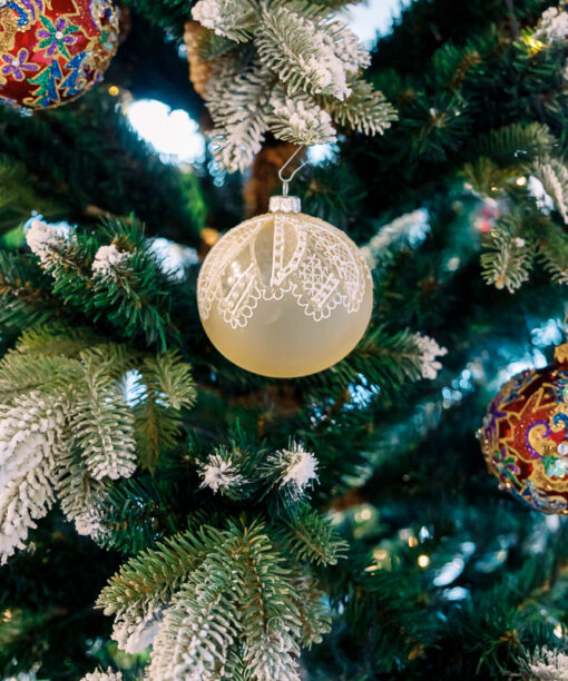 Royal Ornaments - Creamy Lace  1k0a6554