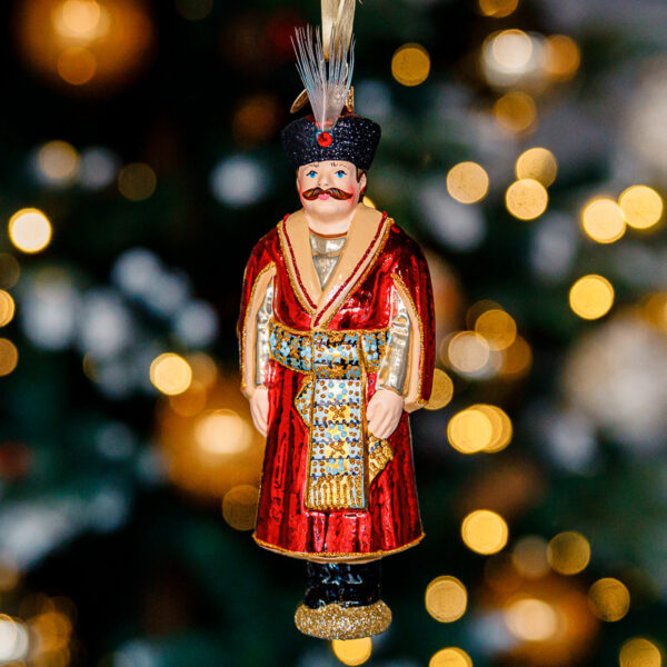 Nobleman in red 1k0a6769