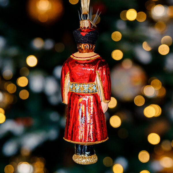 Nobleman in red 1k0a6772