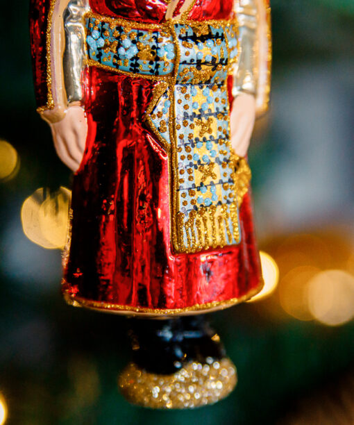 Nobleman in red  1k0a6812