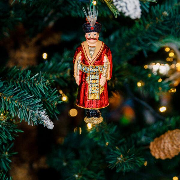 Nobleman in red 1k0a6813