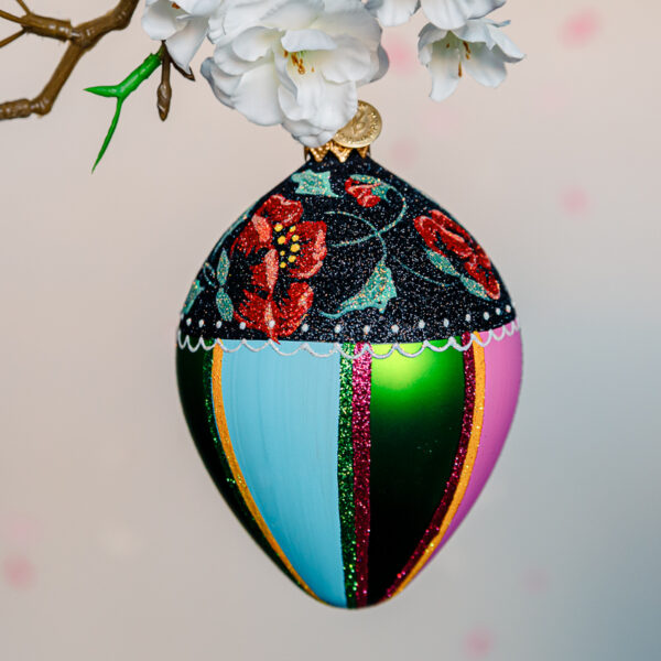 Stripes from Lowicz on egg 1k0a7538