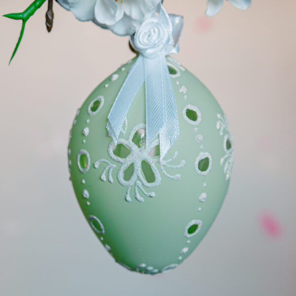 Green egg 1k0a75581