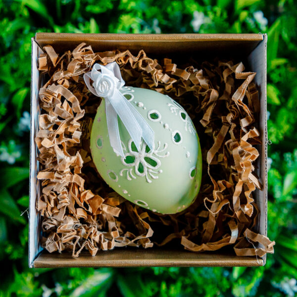 Lace egg in a box - green 1k0a7598