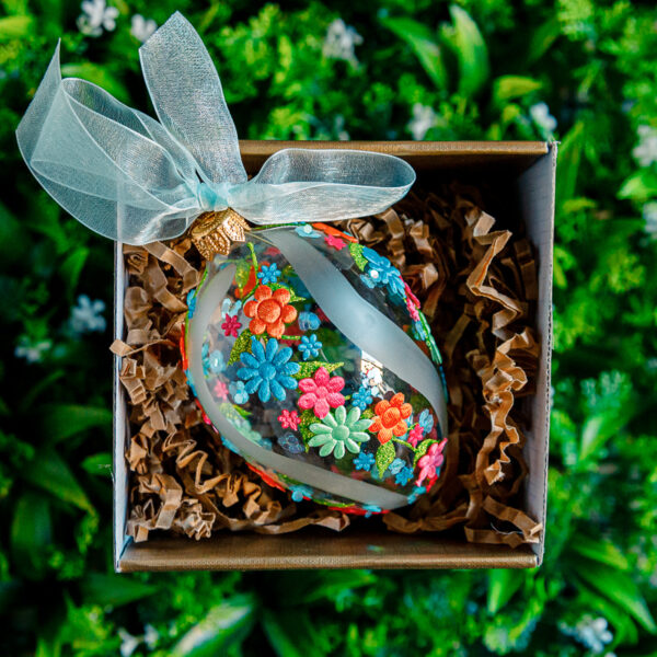 Easteregg in a box - blue garlands 1k0a7602