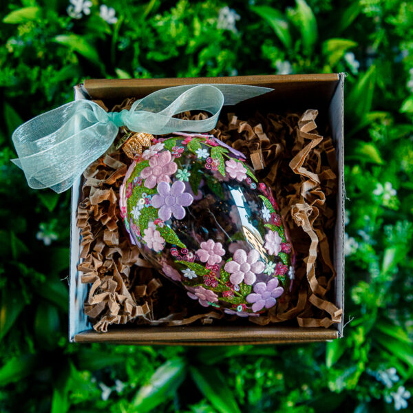 Easteregg in a box - purple garlands 1k0a7605