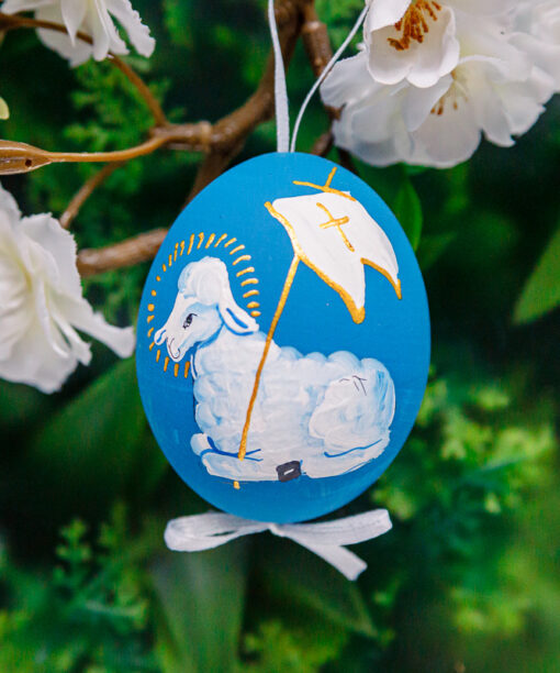 Easter Egg with a Lamb on blue 1k0a7904 1
