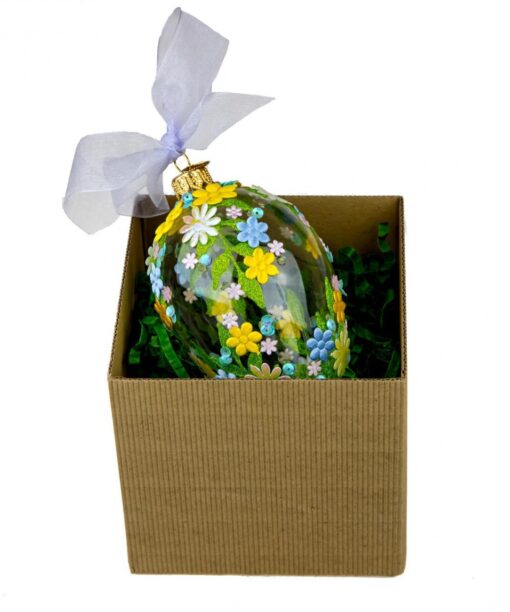Easteregg in a box - light blue garlands 1k0a9970