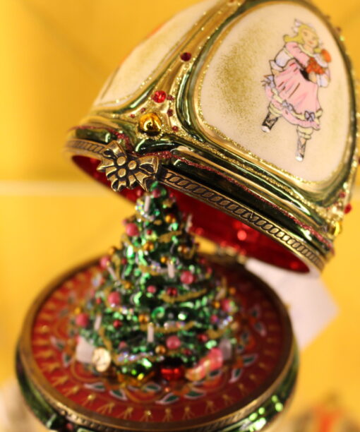 Christmas Tree from the Nutcracker story Img 8301 scaled