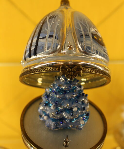 Winter wonderland with music box  Img 8328 scaled