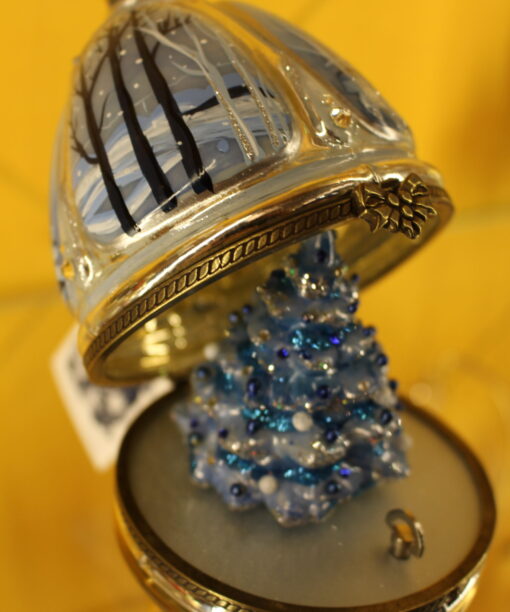 Winter wonderland with music box  Img 8332 scaled