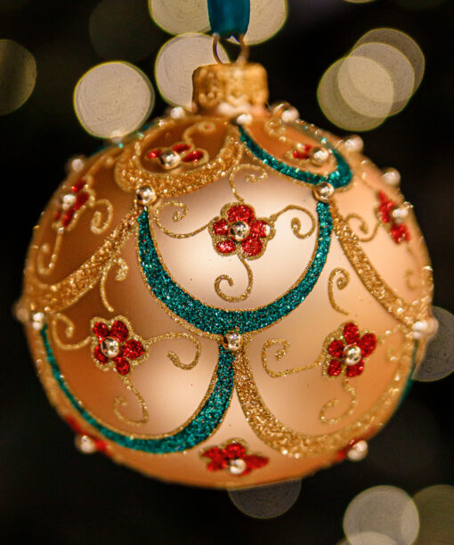 Floral lambrequin 1k0a3331