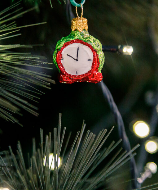 Mini - red clock 1k0a3773