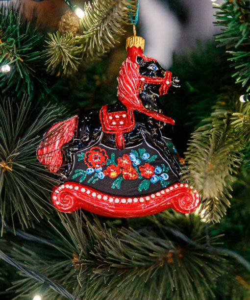 Zwierzaki - Czarny konik na biegunach  1k0a3778