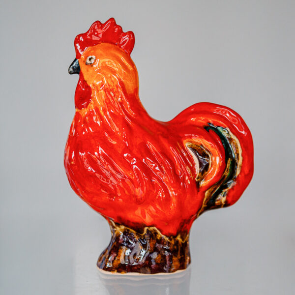Ceramiczny, pomarańczowy kogut stojący 1k0a6671