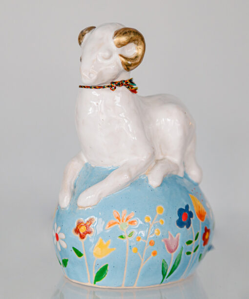 Ryszard Krawczyk - Ceramic ram on a colorfull egg  1k0a8065