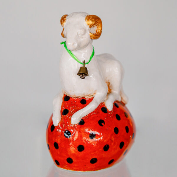 Ryszard Krawczyk - Ceramic ram on an orange egg 1k0a8067