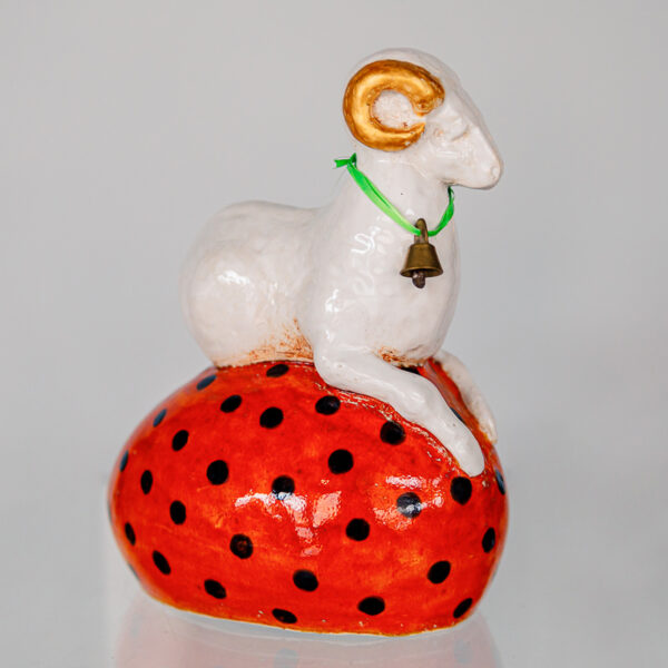 Ryszard Krawczyk - Ceramic ram on an orange egg 1k0a8068