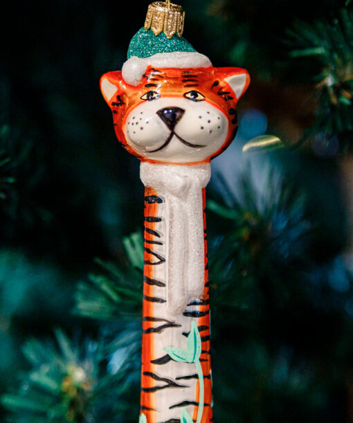 A pistil tiger  1k0a8242