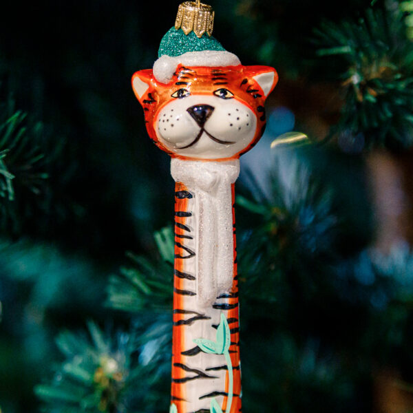 A pistil tiger 1k0a8242