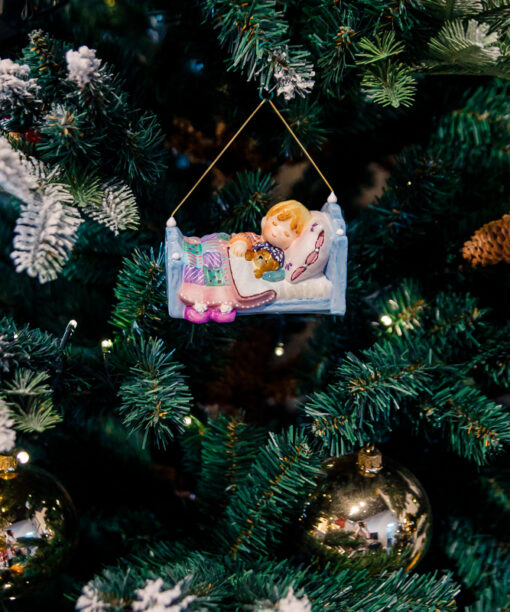 Baby girl in a crib  1k0a9017