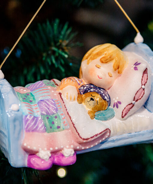 Baby girl in a crib  1k0a9018