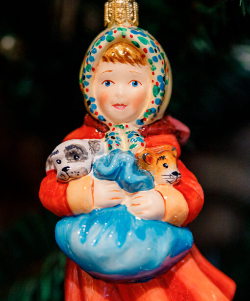 Little girl with a dog and a kitten  1k0a9740