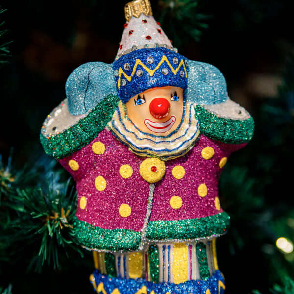 Leaping clown 1k0a9803