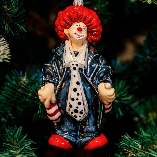 Clown with a white tie 1k0a9851