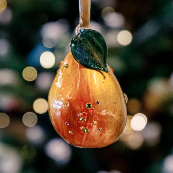 Juicy pear with diamonds 1k0a7945