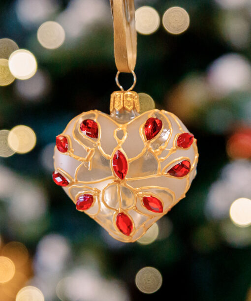 Heart - Pearl with red  1k0a3379