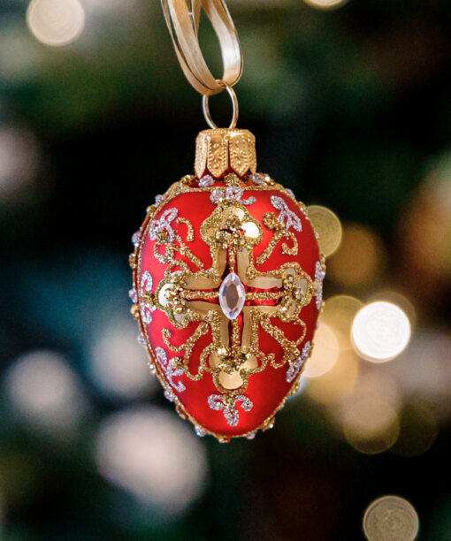 Mini Egg - Cross on red  1k0a3386