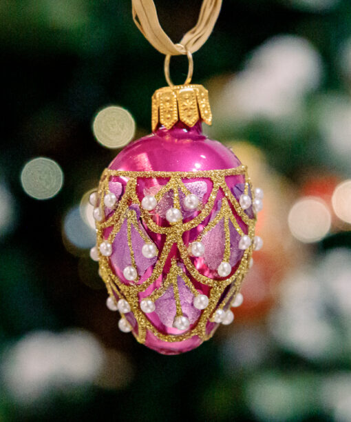 Mini Egg - Fuchsia with pearls  1k0a3595