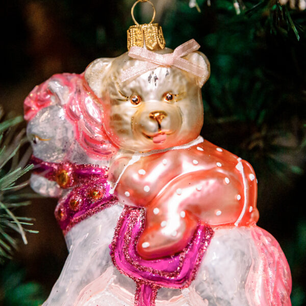 Girl's first christmas 1k0a3702