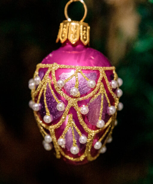 Mini Egg - Fuchsia with pearls  1k0a3776