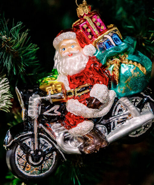 Santa Claus on a black motorbike  1k0a5924