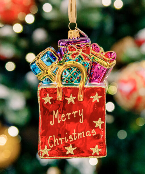 Gift box full of gifts 1k0a5964