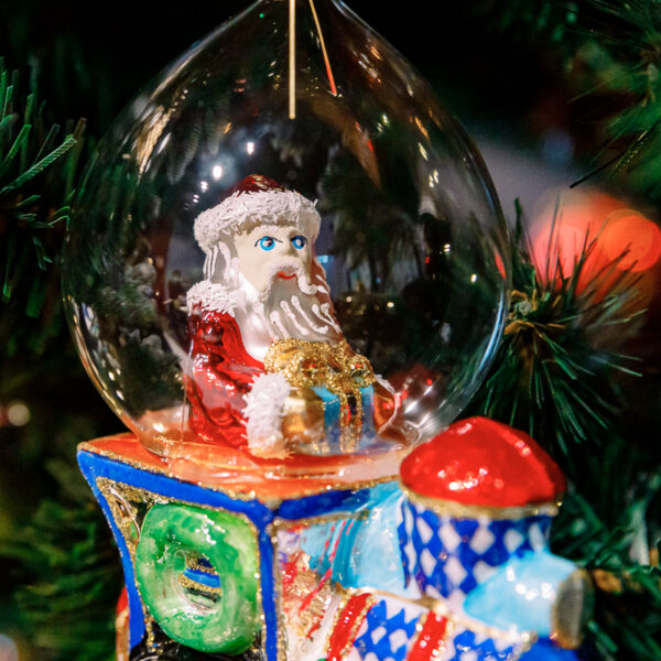 Santa Claus and the locomotive 1k0a6084