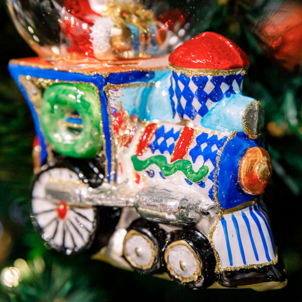 Santa Claus and the locomotive 1k0a6085