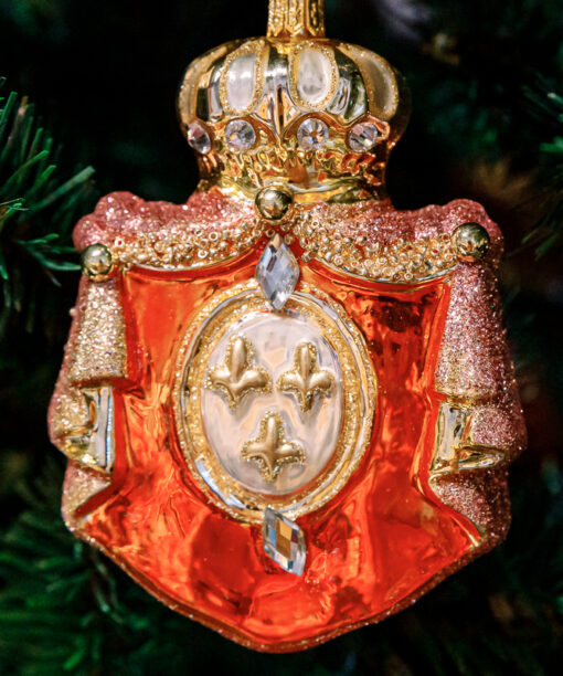 Coat of arms with a crown 1k0a6140