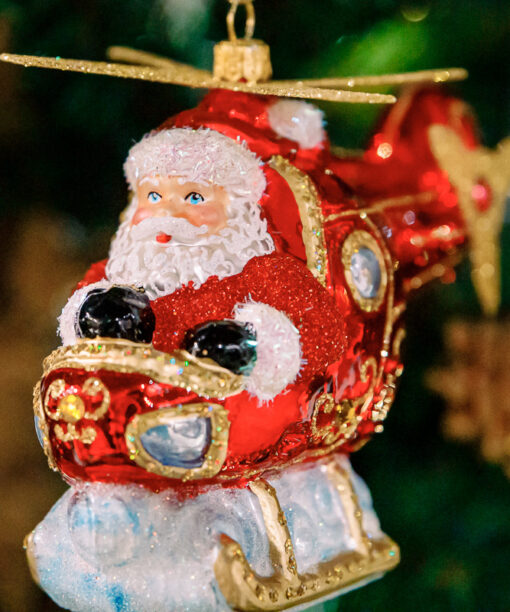 Santa Claus in a helicopter  1k0a6308