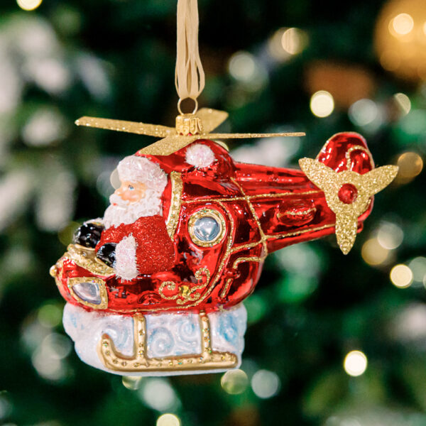Santa Claus in a helicopter 1k0a6344