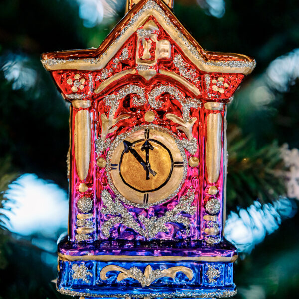 Colorful clock 1k0a6559