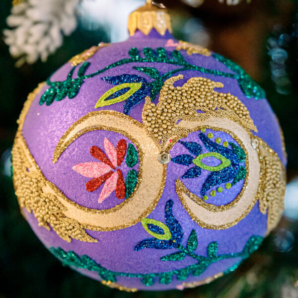 Bishop embroidery - structural violet 1k0a6630