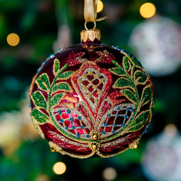 Ornate embroidery - iridescent burgundy 1k0a7402
